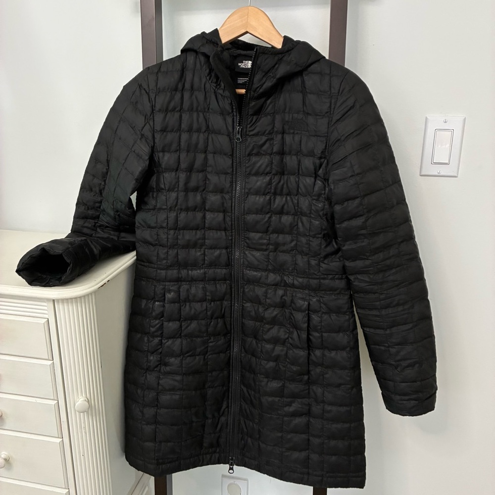 The North Face Black Quilted Jacket. Women’s size small. VGUC. Lightweight - Picture 2 of 16